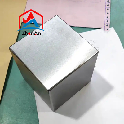 Kepadatan Tinggi Tungsten murni kubus Volume kecil